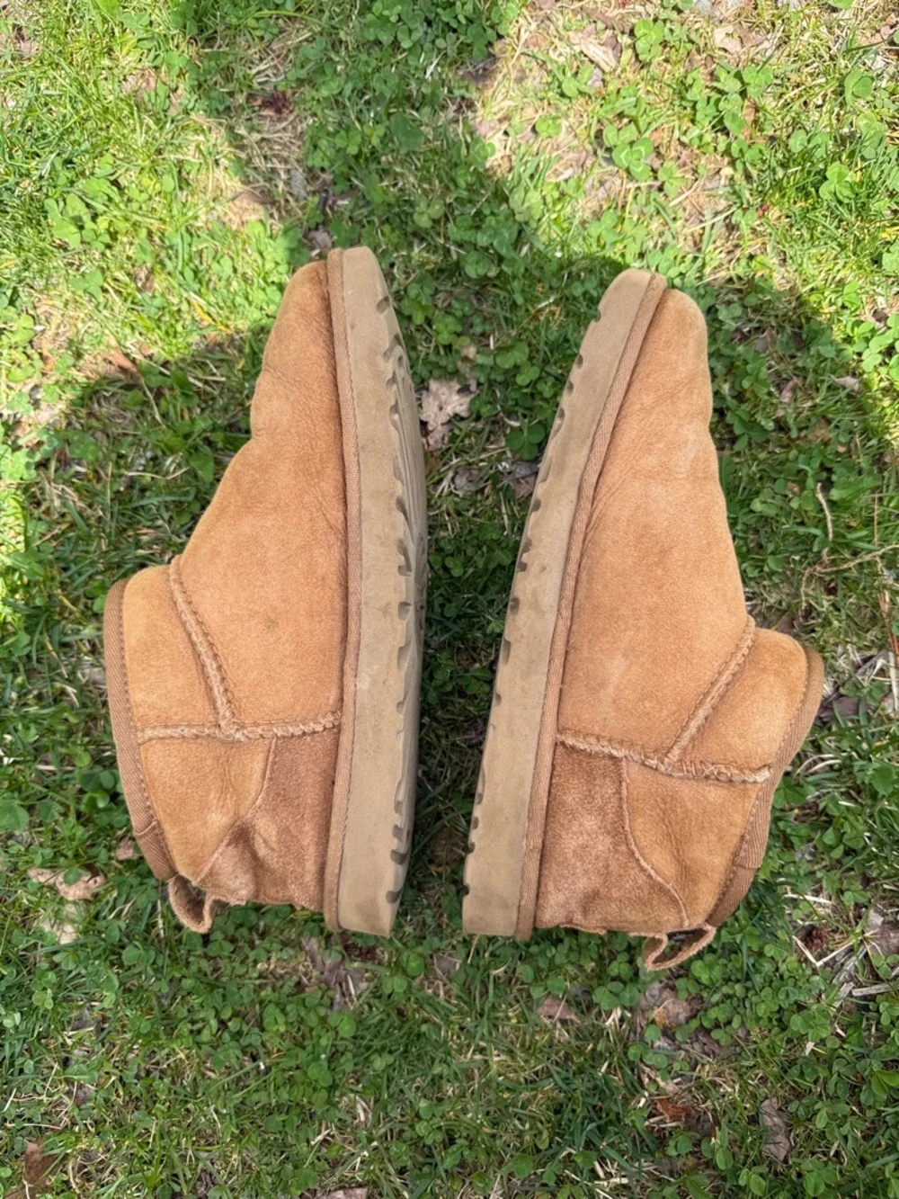 ✨ UGGS Classic Ultra Mini - Picture 7 of 9